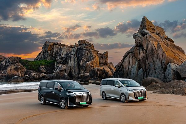 Location minibus 9 places : flexibilité et confort accessibles